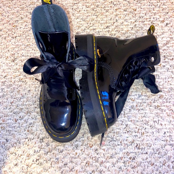 COPY - Doc Martens - Picture 1 of 4
